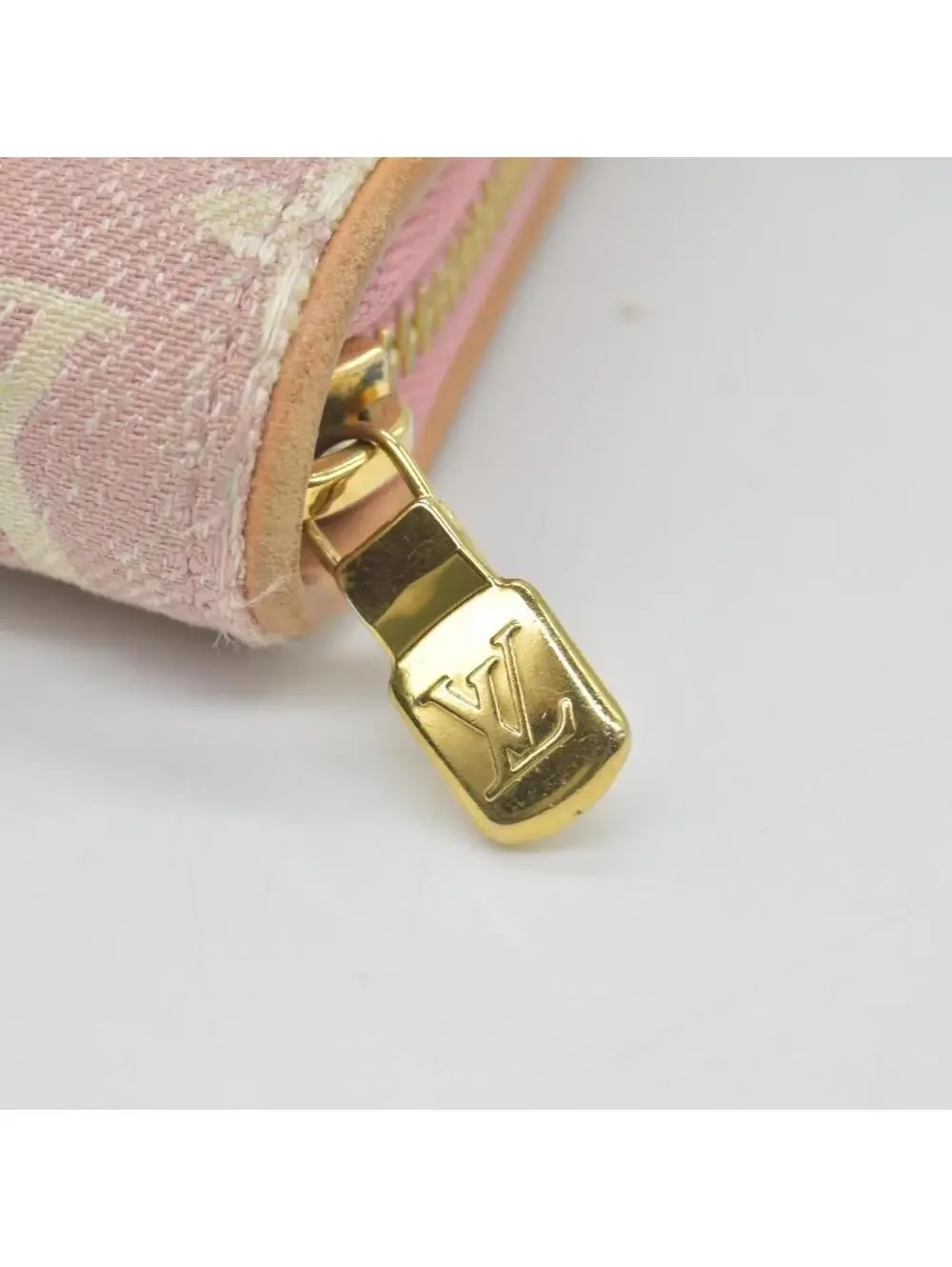 $1060 Louis Vuitton Denim Monogram Jacquard Zippy Wallet - Picture 13 of 15